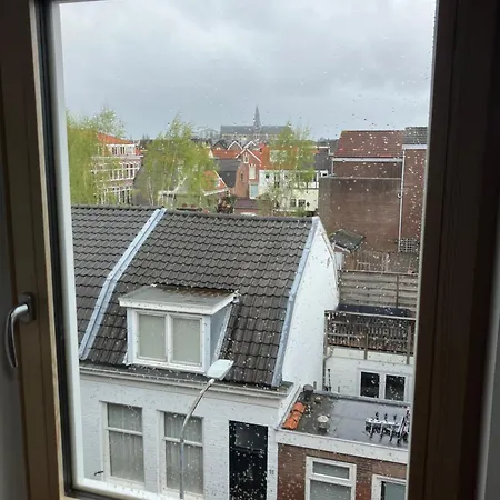 Freshly Renovated Cosy Bedroom *